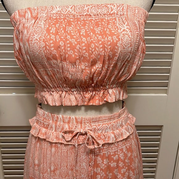 93. Blue B Collection Bandeau and Skirt in Paisley Print - Picture 2 of 11